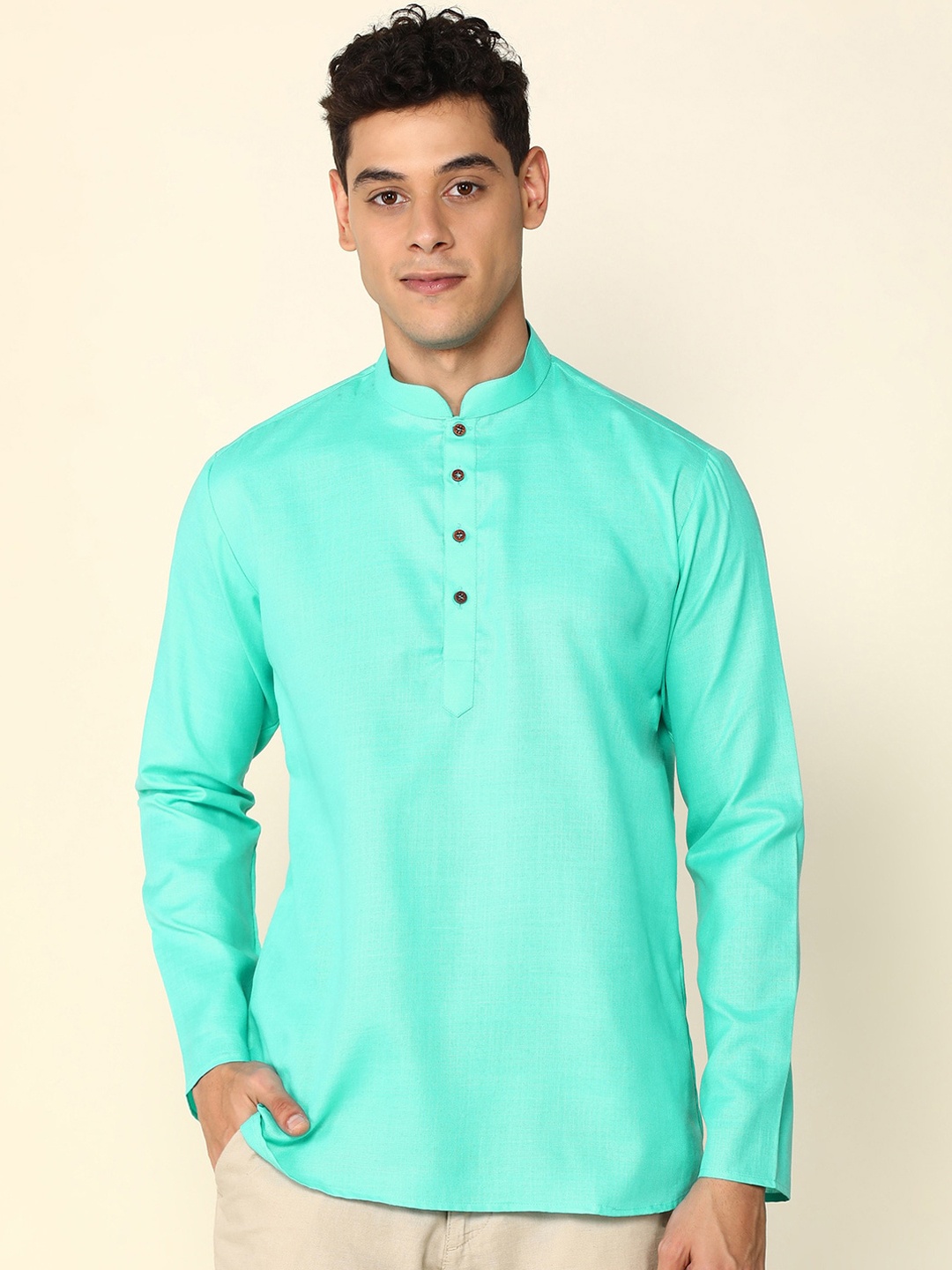 

Anubhutee Mandarin Collar Long Sleeves Straight Kurta, Green