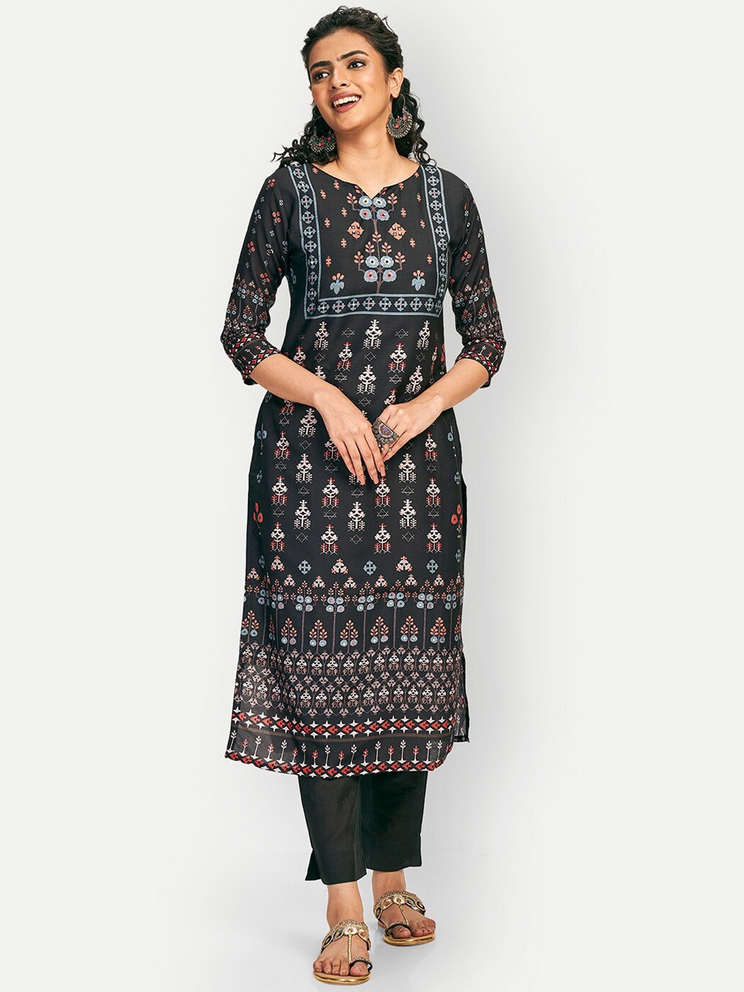 

DRESOUL Floral Printed Regular Pure Cotton Kurta with Pyjamas, Black
