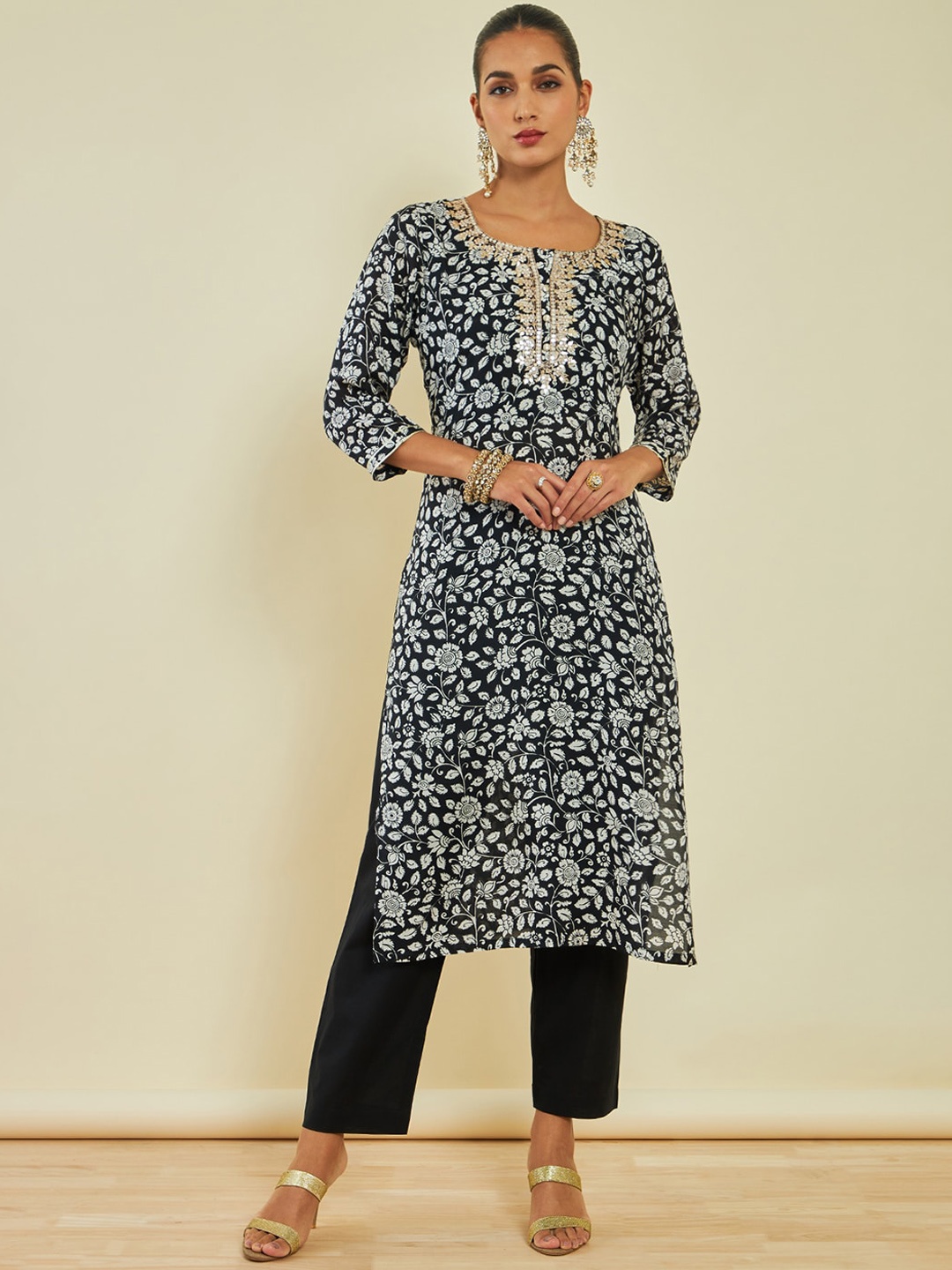 

Soch Floral Printed Gotta Patti Kurta with Trousers, Black