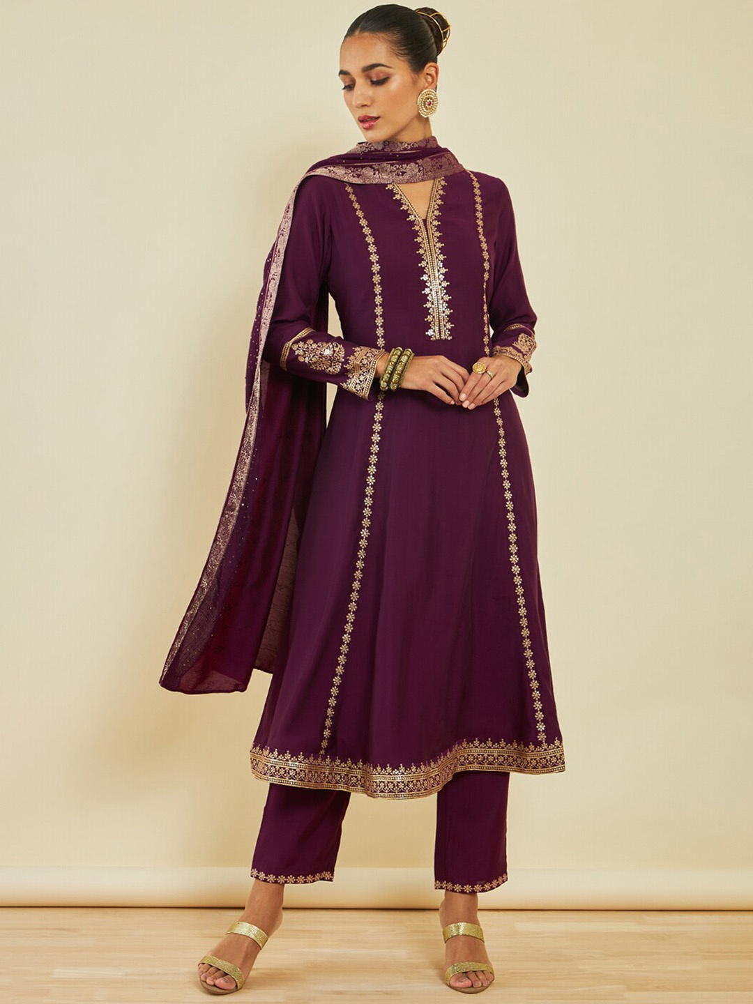 

Soch Ethnic Motifs Embroidered Sequinned Kurta with Trousers & With Dupatta, Maroon