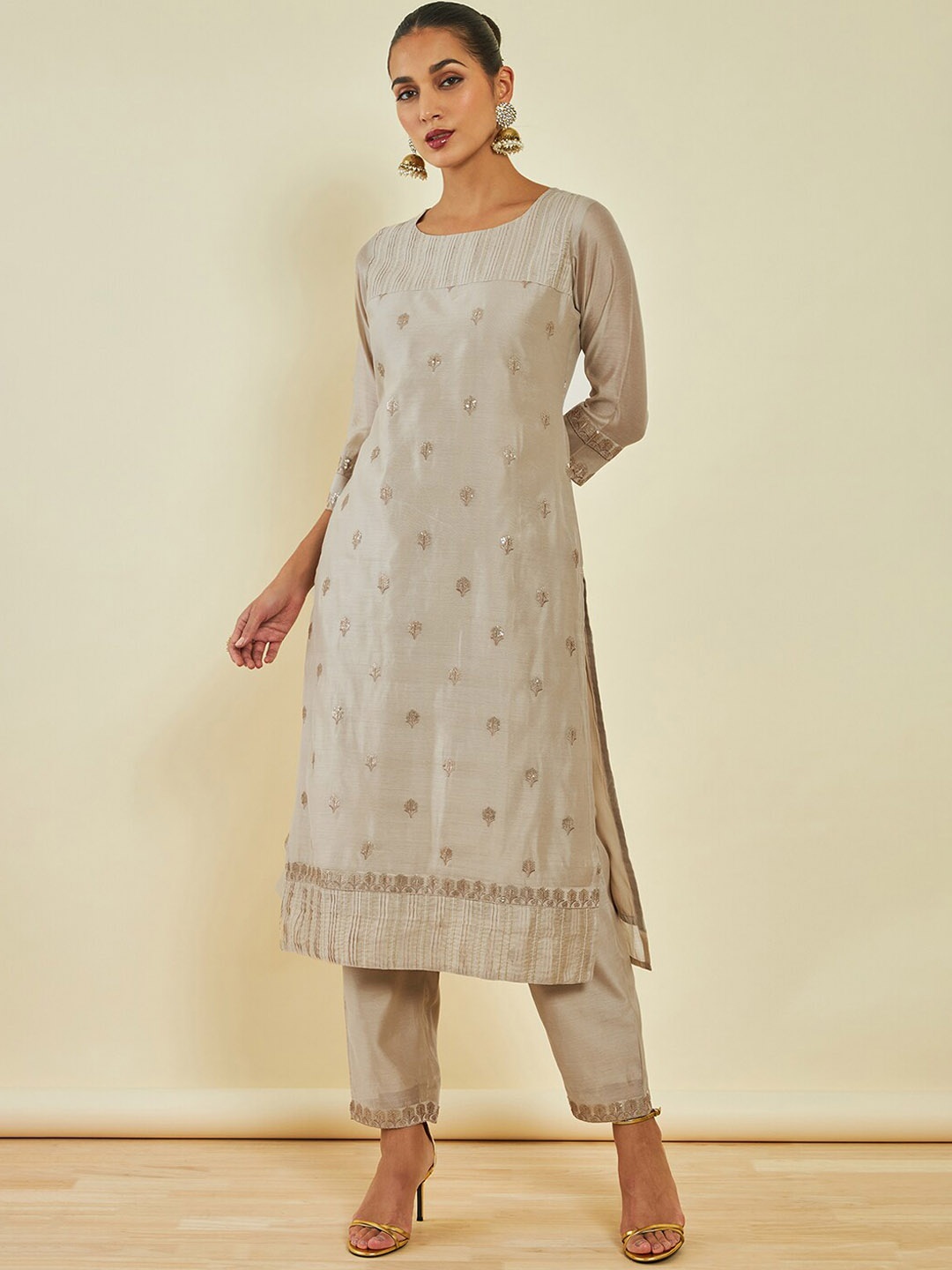 

Soch Sequinned Embellished Chanderi Silk Kurta With Trousers, Grey