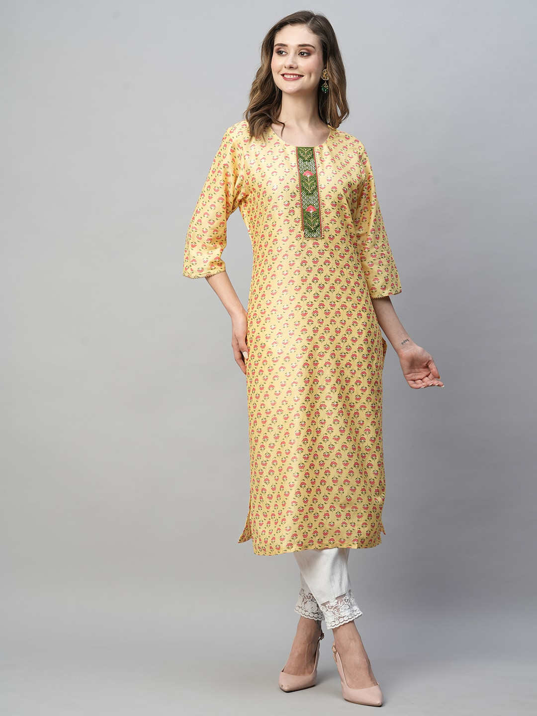 

Kiana House Of Fashion Floral Printed Three-Quarter Sleeves Gotta Patti Kurta, Beige