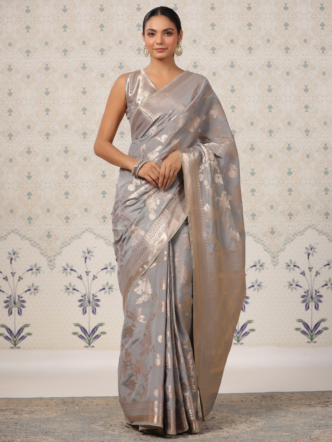 

Ode by House of Pataudi Woven Design Zari Silk Blend Banarasi Saree, Grey