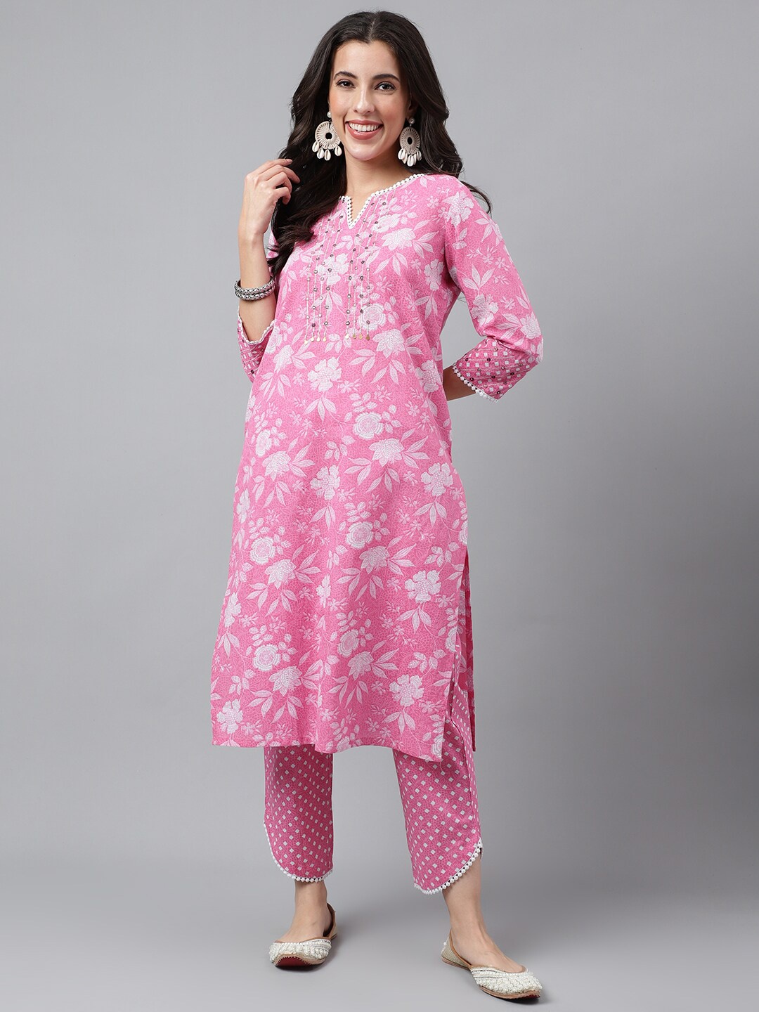 

FLAMBOYANT Round Neck Floral Printed Beads and Stones Pure Cotton Kurta with Trousers, Pink