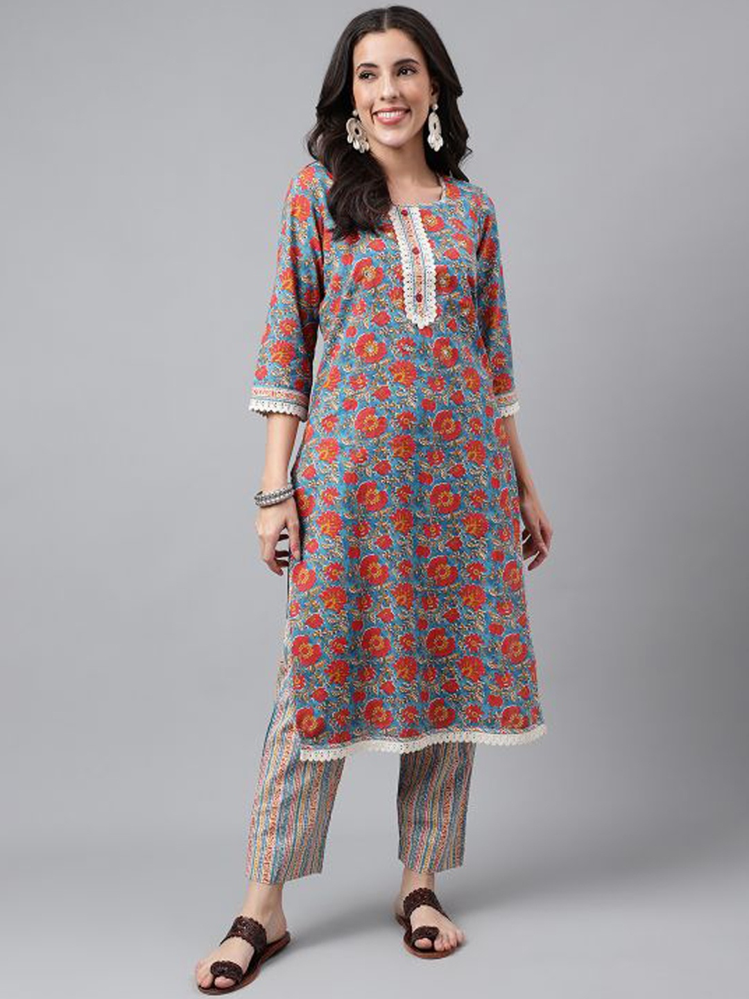 

FLAMBOYANT Round Neck Floral Printed Thread Work Regular Pure Cotton Kurta with Trousers, Blue