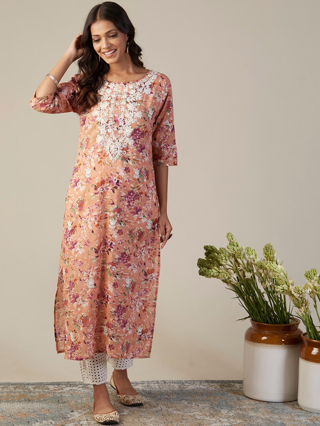 

FASHOR Peach & White Floral Printed Yoke Design Thread Work Cotton Straight Kurta