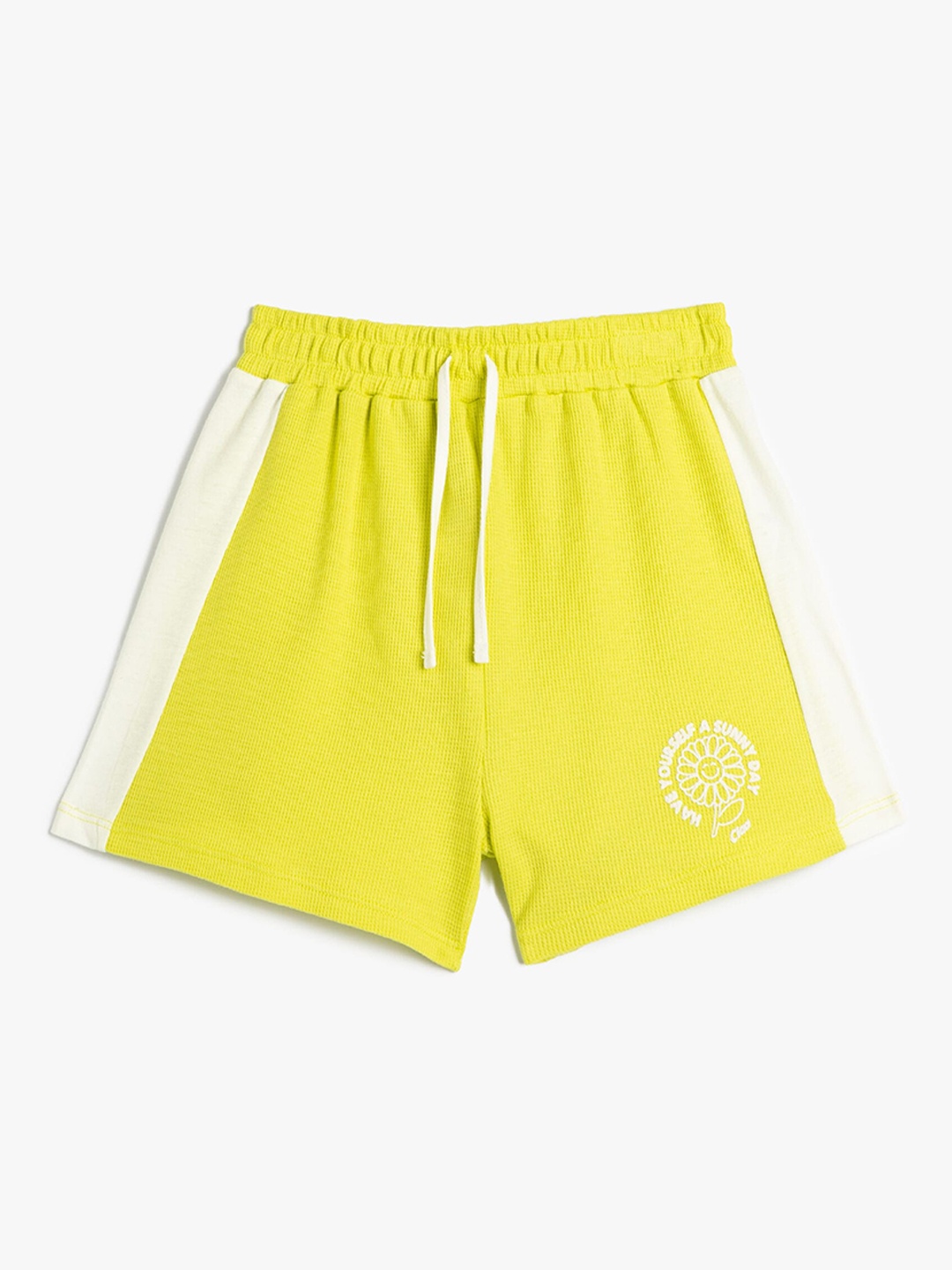 

Koton Girls Colourblocked Mid-Rise Regular Shorts, Green