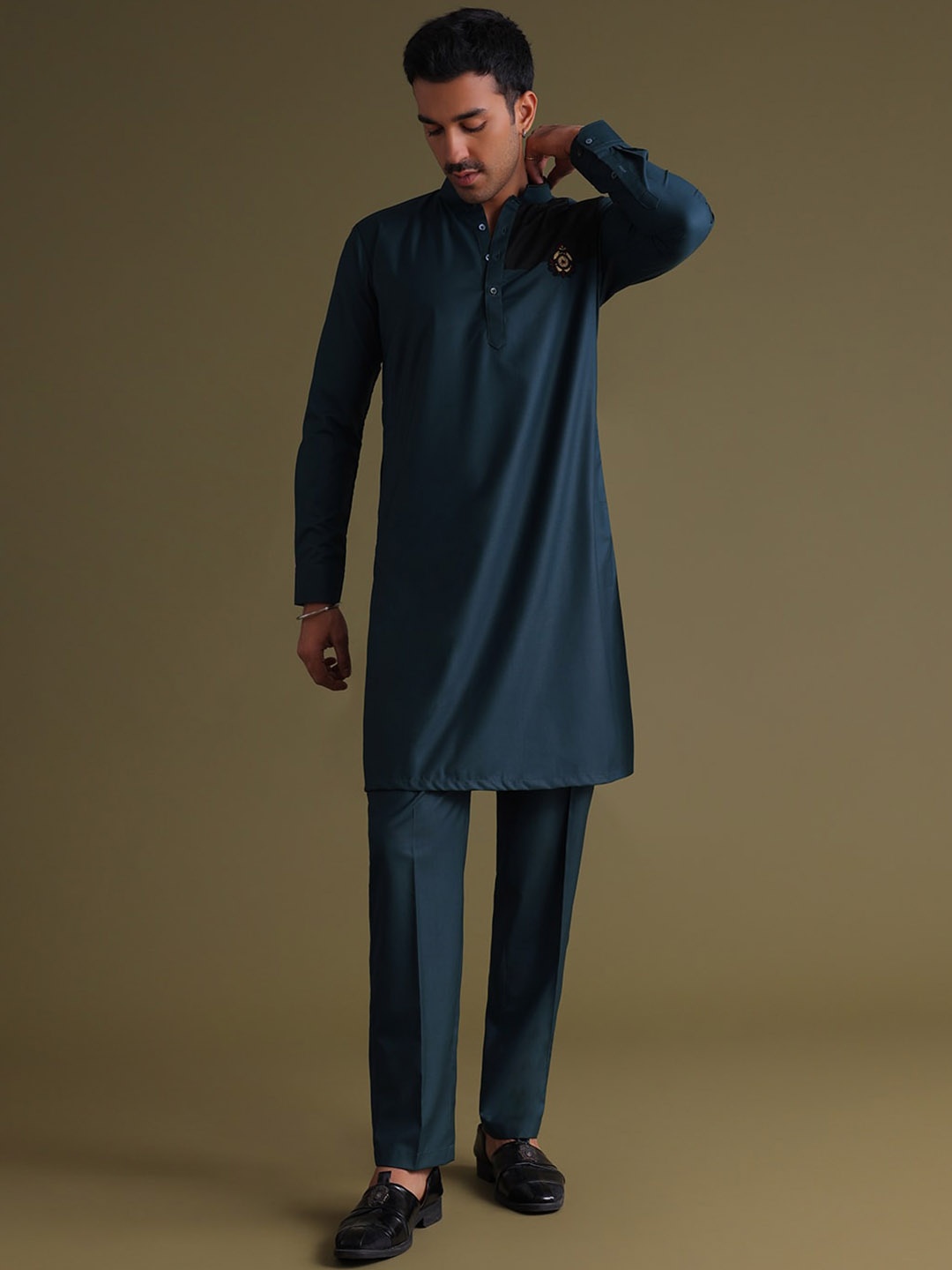 

KALKI Fashion Regular Straight Kurta With Pyjamas, Blue