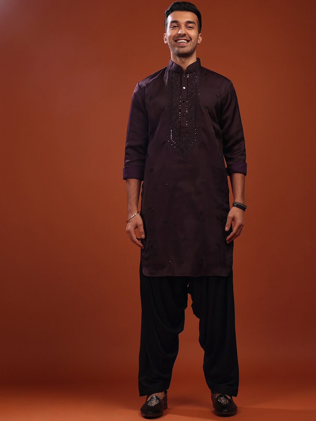 

KALKI Fashion Geometric Embroidered Yoke Design Mirror Work Kurta With Pyjamas, Purple