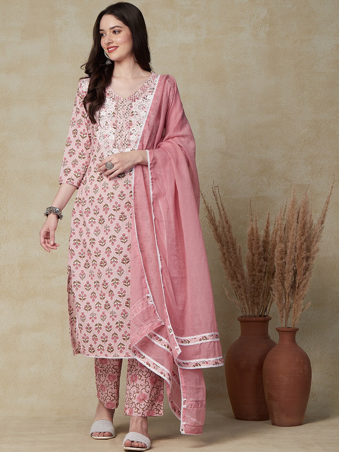 

FASHOR Pink Floral Printed Pure Cotton Kurta & Trousers With Dupatta