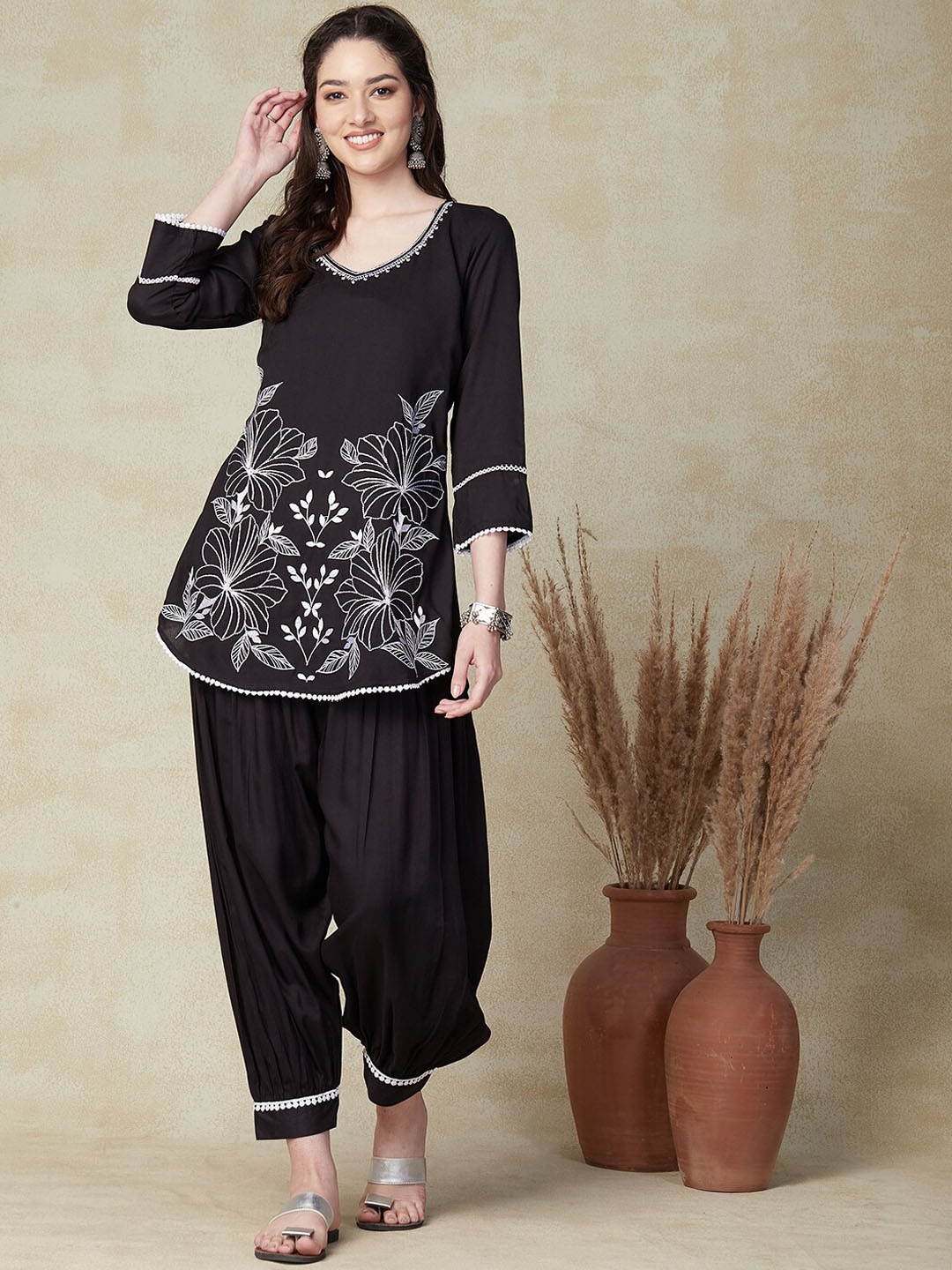 

FASHOR V Neck Floral Embroidered Regular Thread Work Kurti with Salwar, Black