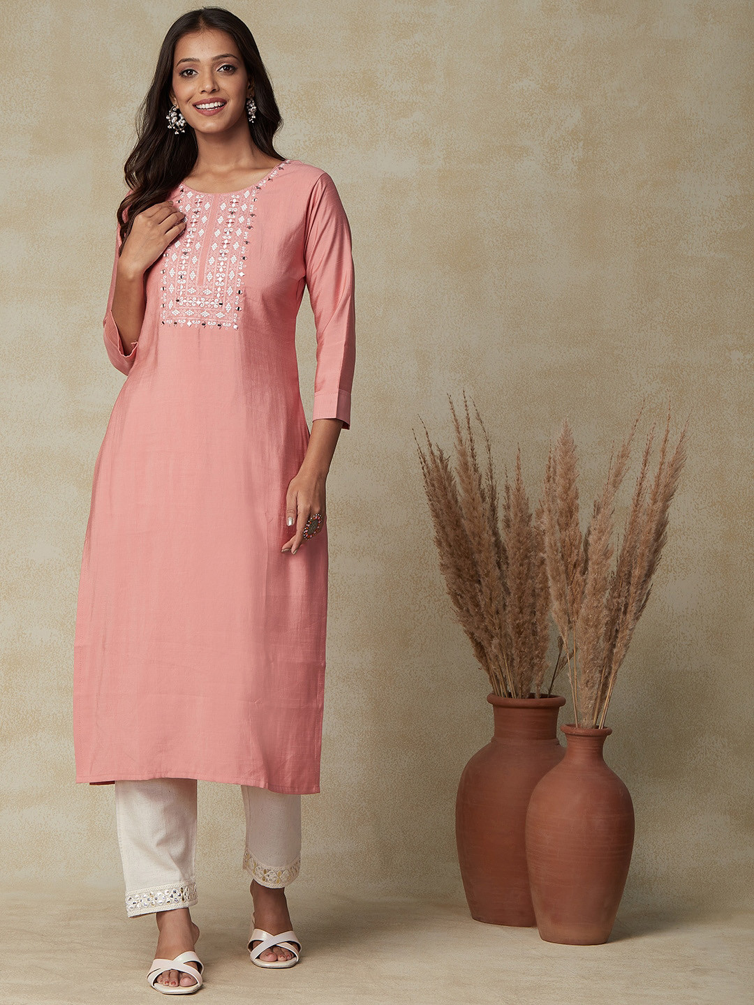 

FASHOR Peach Ethnic Motifs Yoke Design Round Neck Thread Work Straight Kurta