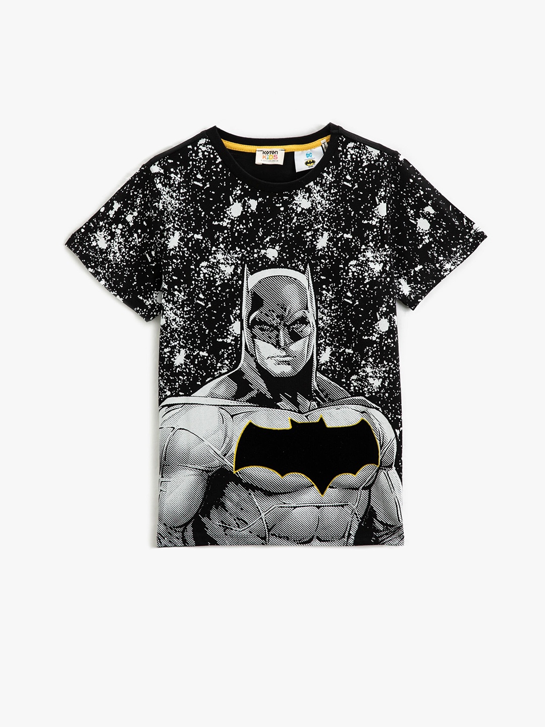 

Koton Boys Batman Printed Round Neck Pure Cotton Regular T-shirt, Black