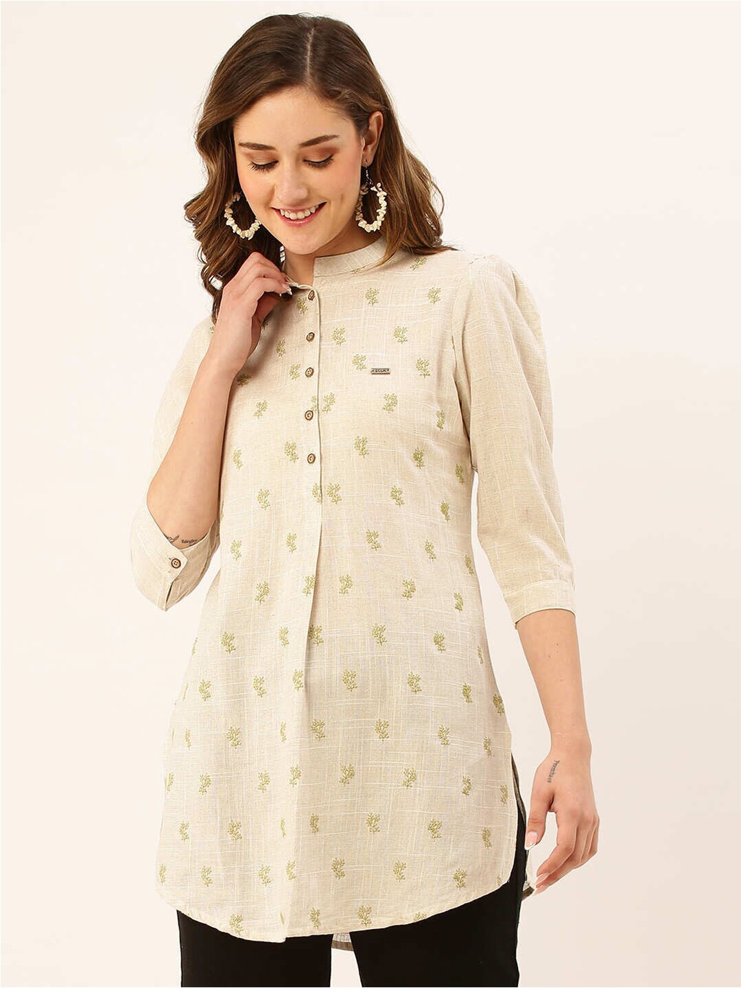

ZOLA Beige & Green Mandarin Collar Floral Embroidered Cotton Tunic