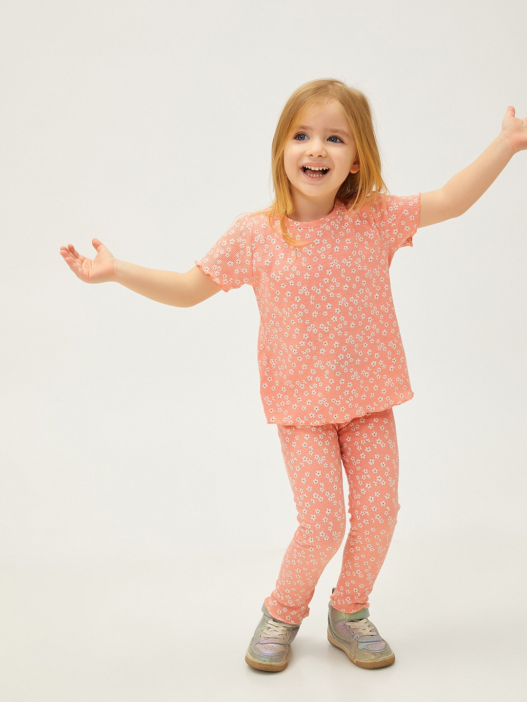 

Koton Girls Floral Printed Pure Cotton T-shirt, Peach
