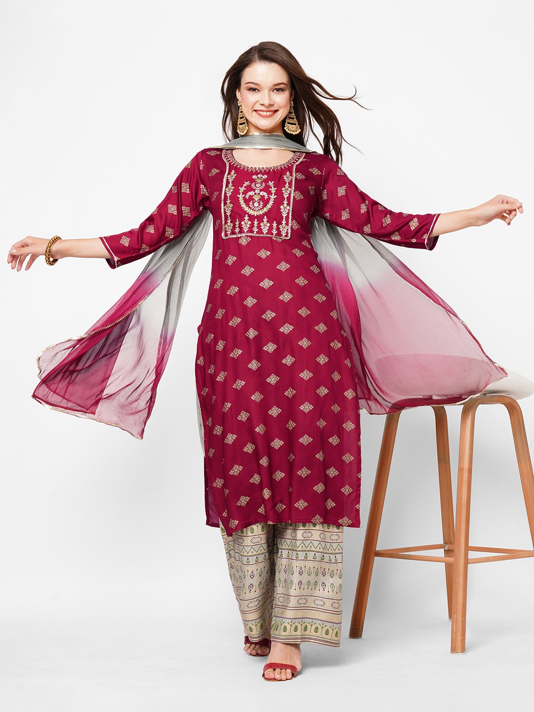 

Kiana House Of Fashion Ethnic Motifs Printed Gotta Patti Straight Kurta with Palazzos & With Dupatta, Maroon