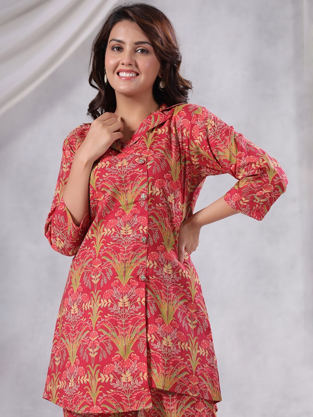 

EtnicaWear Floral Printed Shirt Collar Pure Cotton Tunic & Trouser Co-Ords, Red