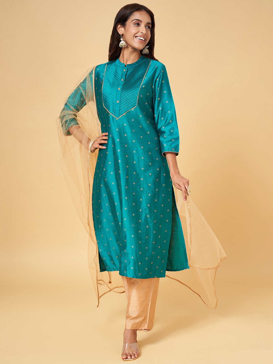 

YU by Pantaloons Floral Printed Gotta Patti Kurta with Trousers And Dupatta, Green