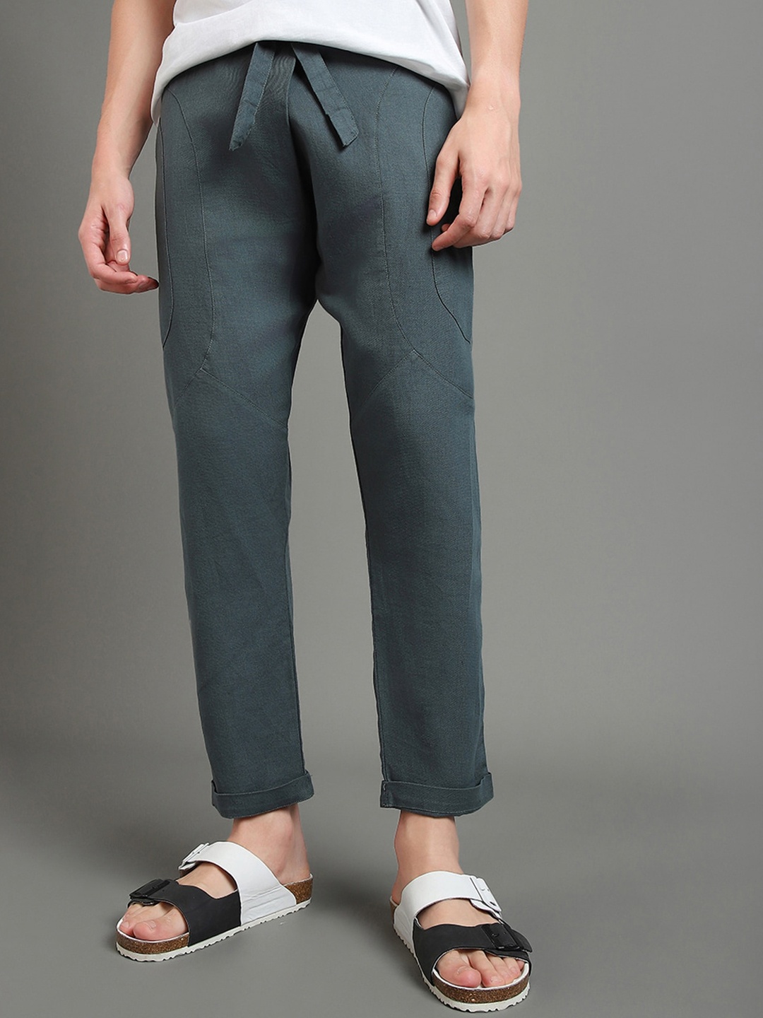 

Bewakoof Men Teal Blue Cotton Linen Regular Trousers