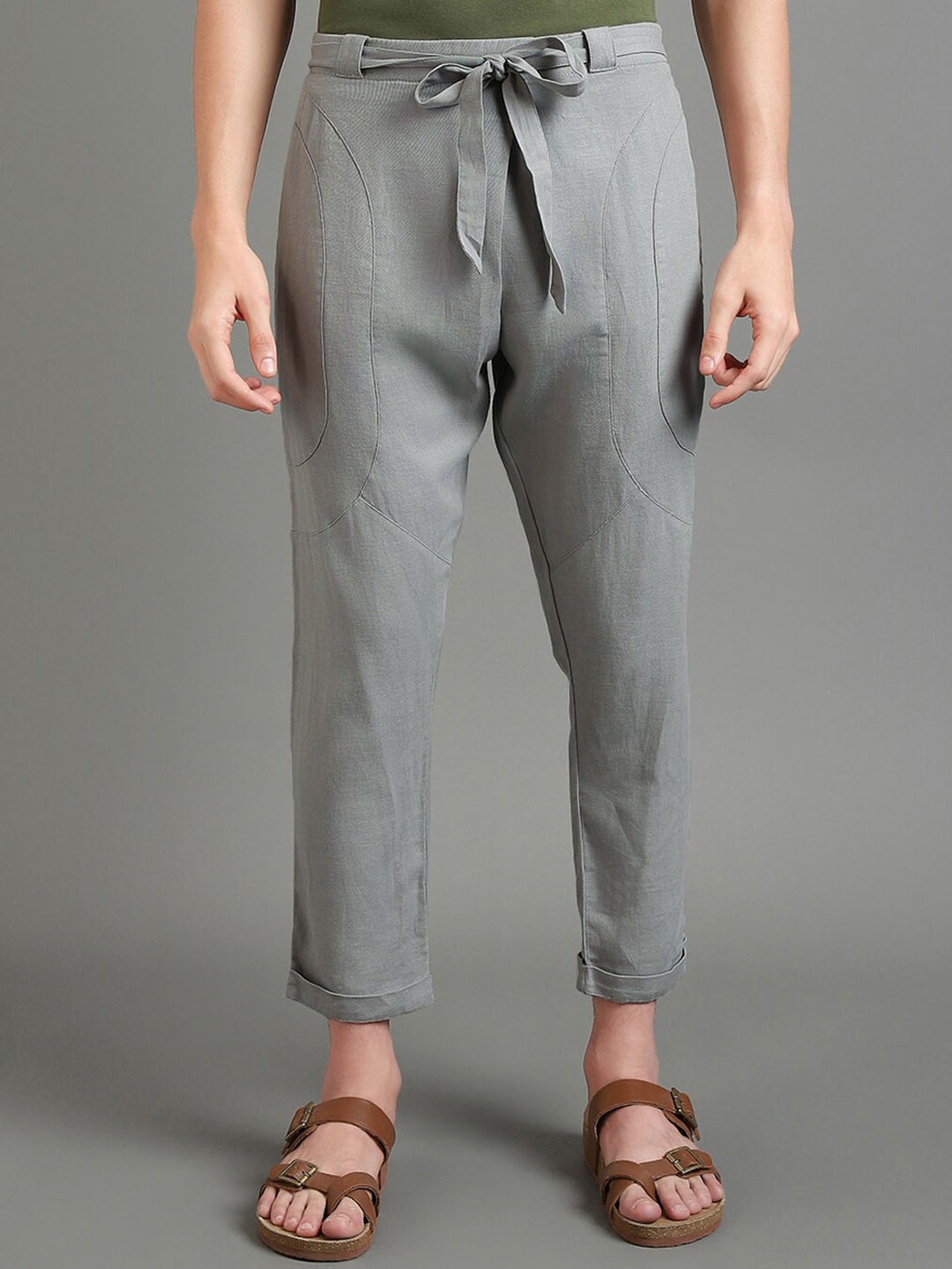 

Bewakoof Men Grey Cotton Linen Regular Trousers