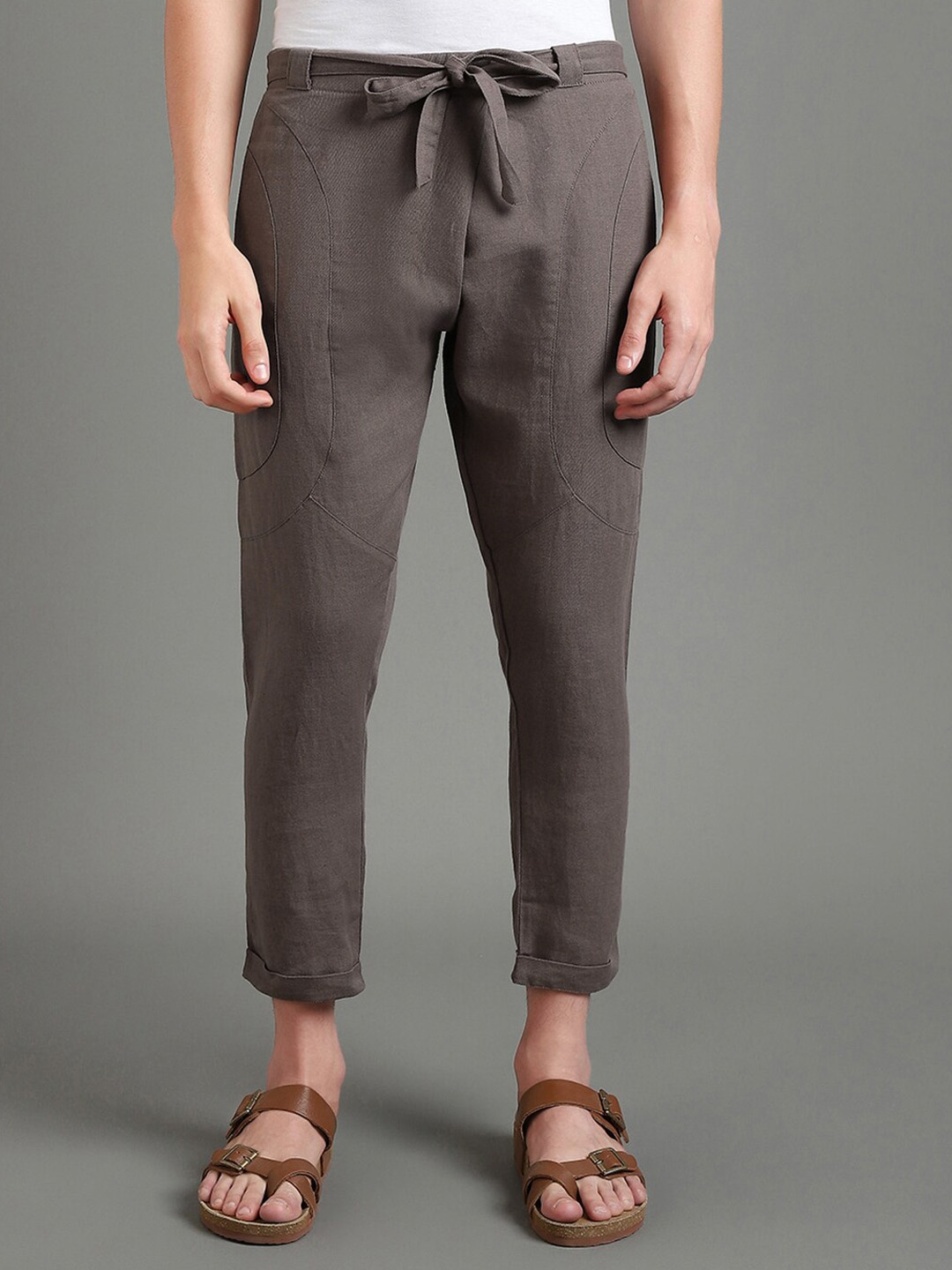 

Bewakoof Men Coffee Brown Regular Fit Mid Rise Cotton Regular Trousers