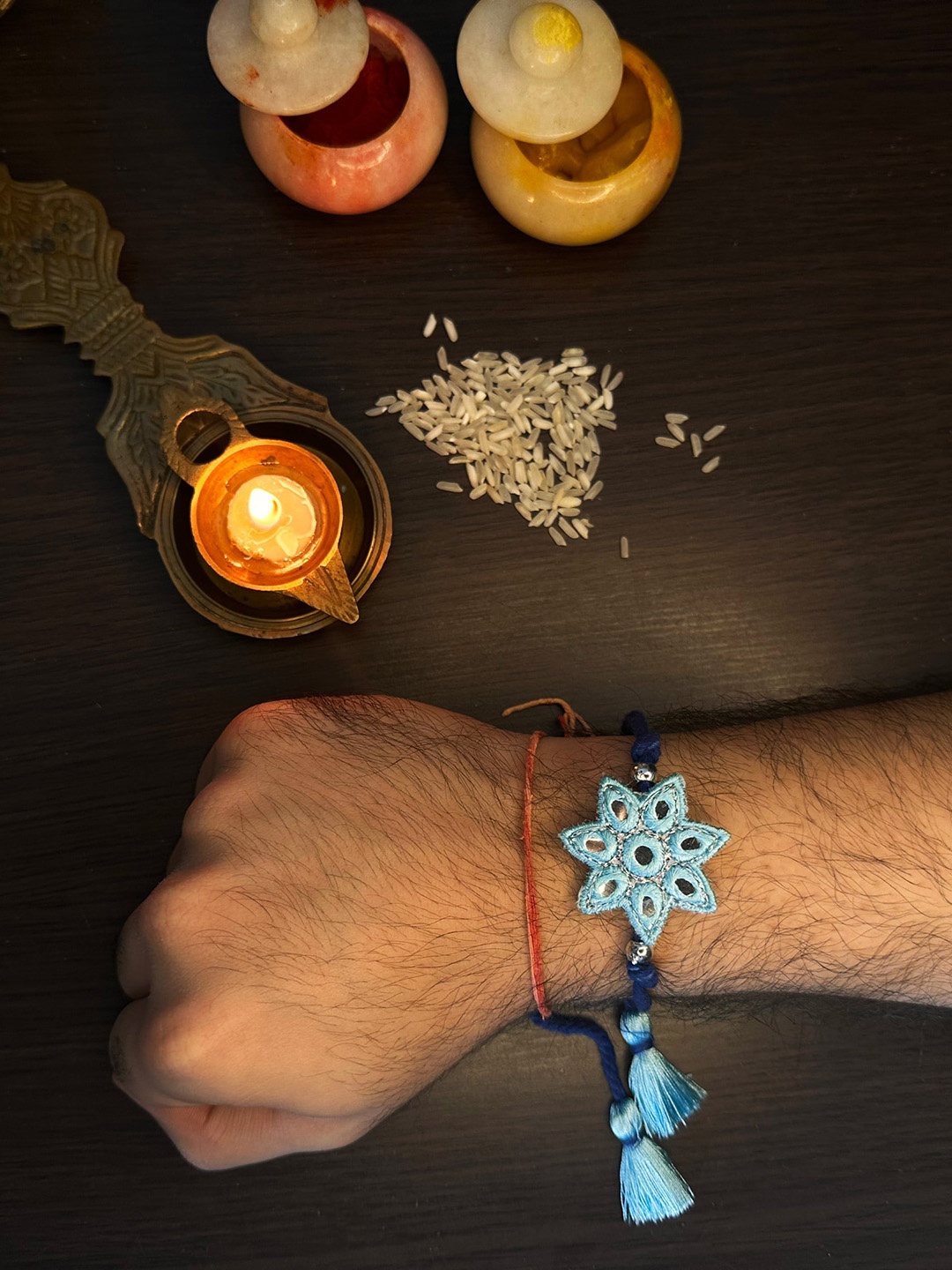 

MASQ Men Taare Rakhi With Roli Chawal & Moli, Blue
