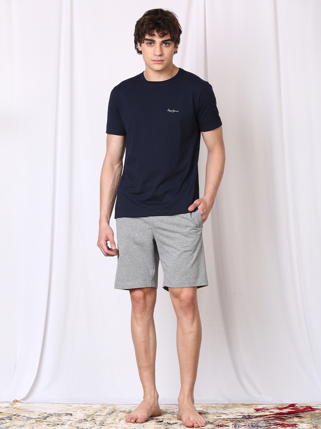 

Pepe Jeans Men Mid-Rise Pure Cotton Shorts, Grey melange