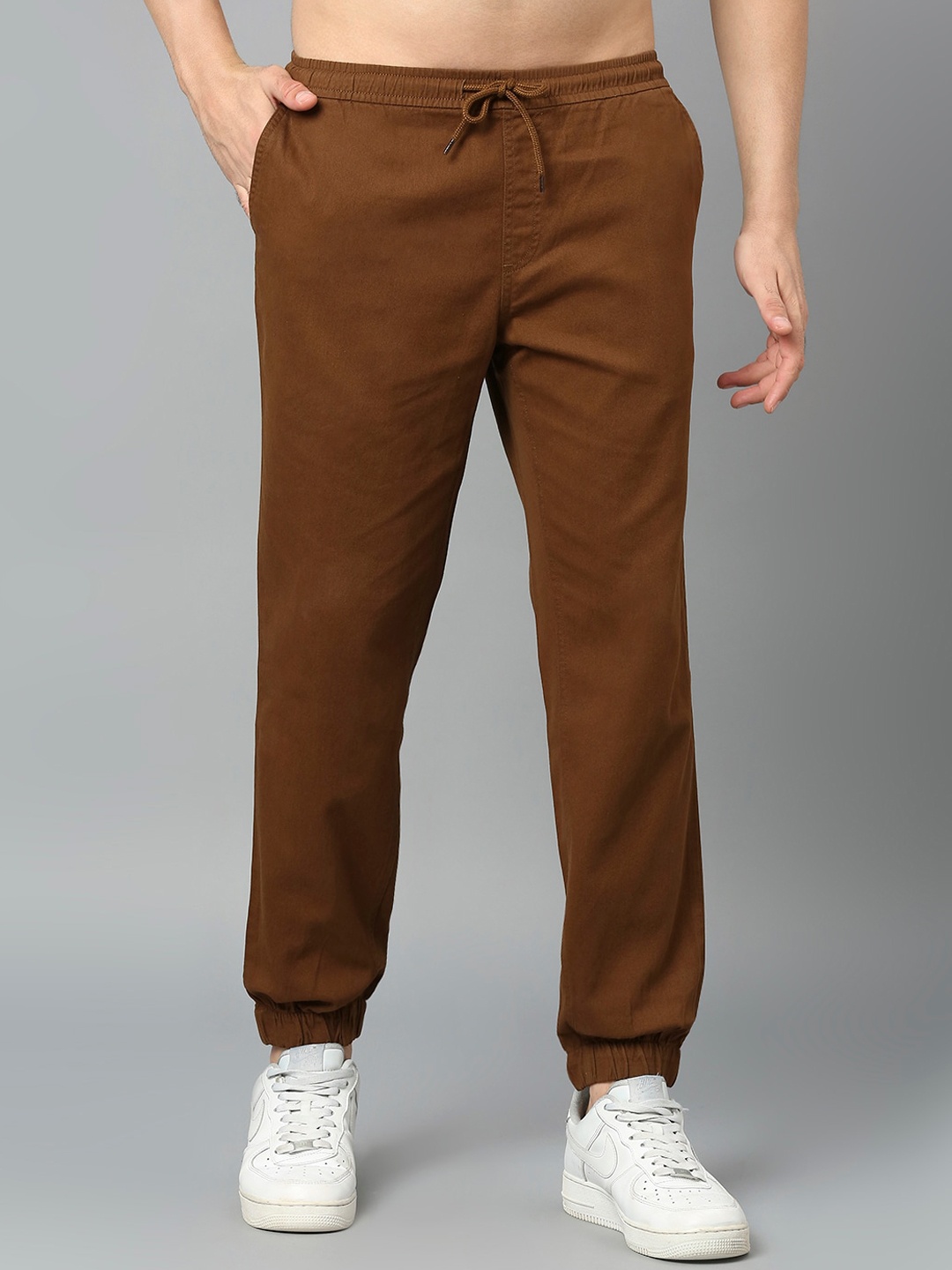 

HERE&NOW Men Classic Easy Wash Joggers, Brown