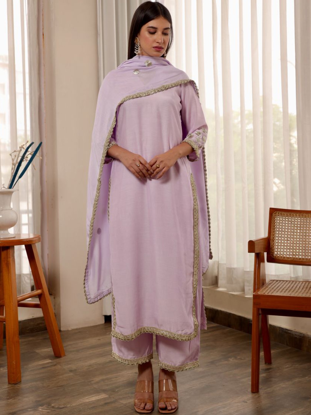 

ASRUMO Lace Detail Straight Kurta & Trousers with Dupatta, Lavender