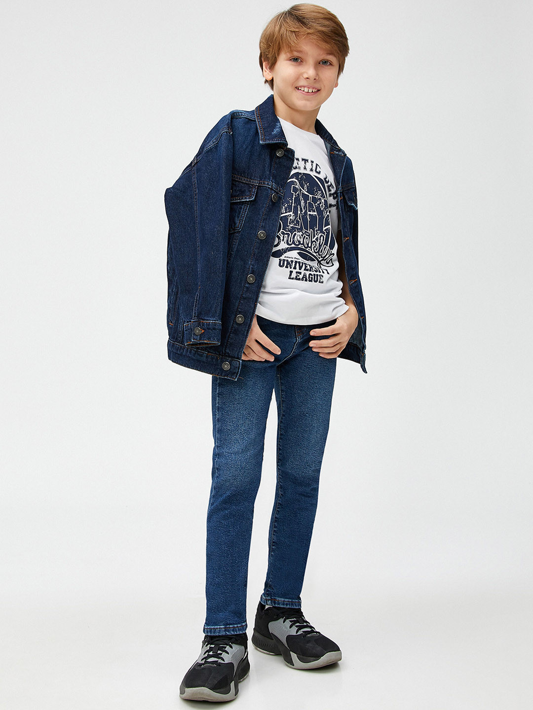 

Koton Boys Clean Look Mid-Rise Jeans, Blue