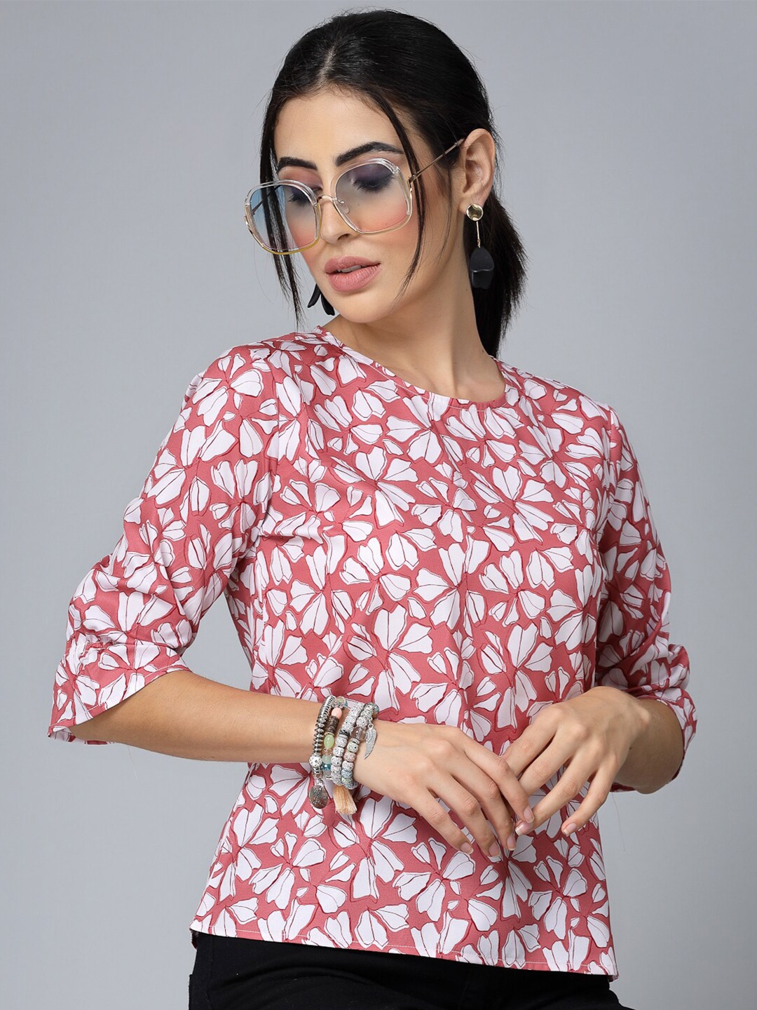 

Style Quotient Pink Abstract Printed Round Neck Top