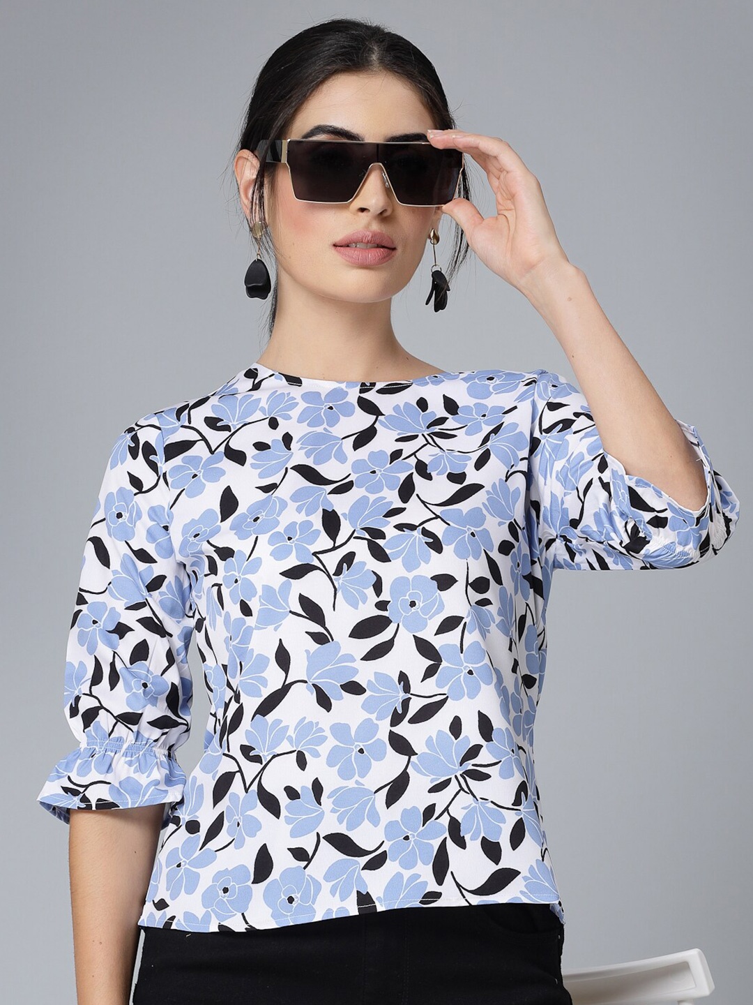 

Style Quotient Blue Floral Printed Round Neck Cuffed Sleeve Gathered Regular Top