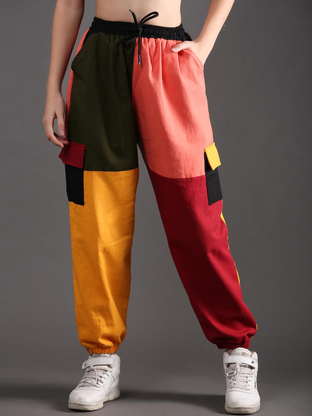 

The Dance Bible Women Relaxed Fit Colourblocked Baggy Cotton Anti Odour Joggers, Peach