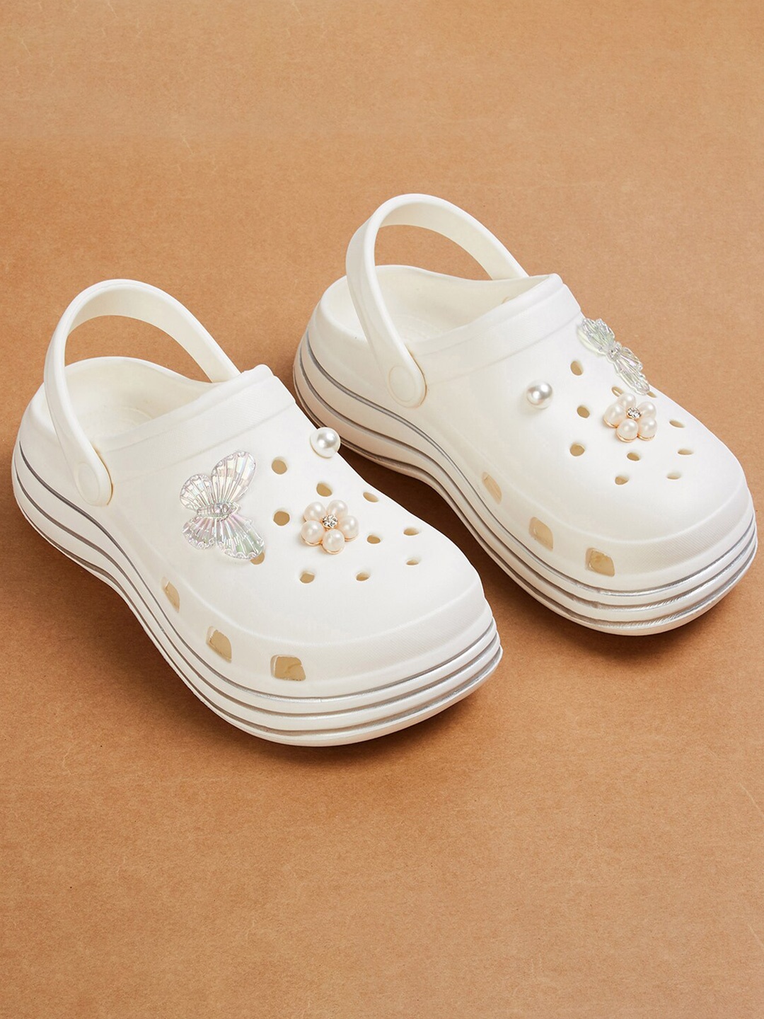 

Ginger by Lifestyle Women Embellished Clogs, Off white