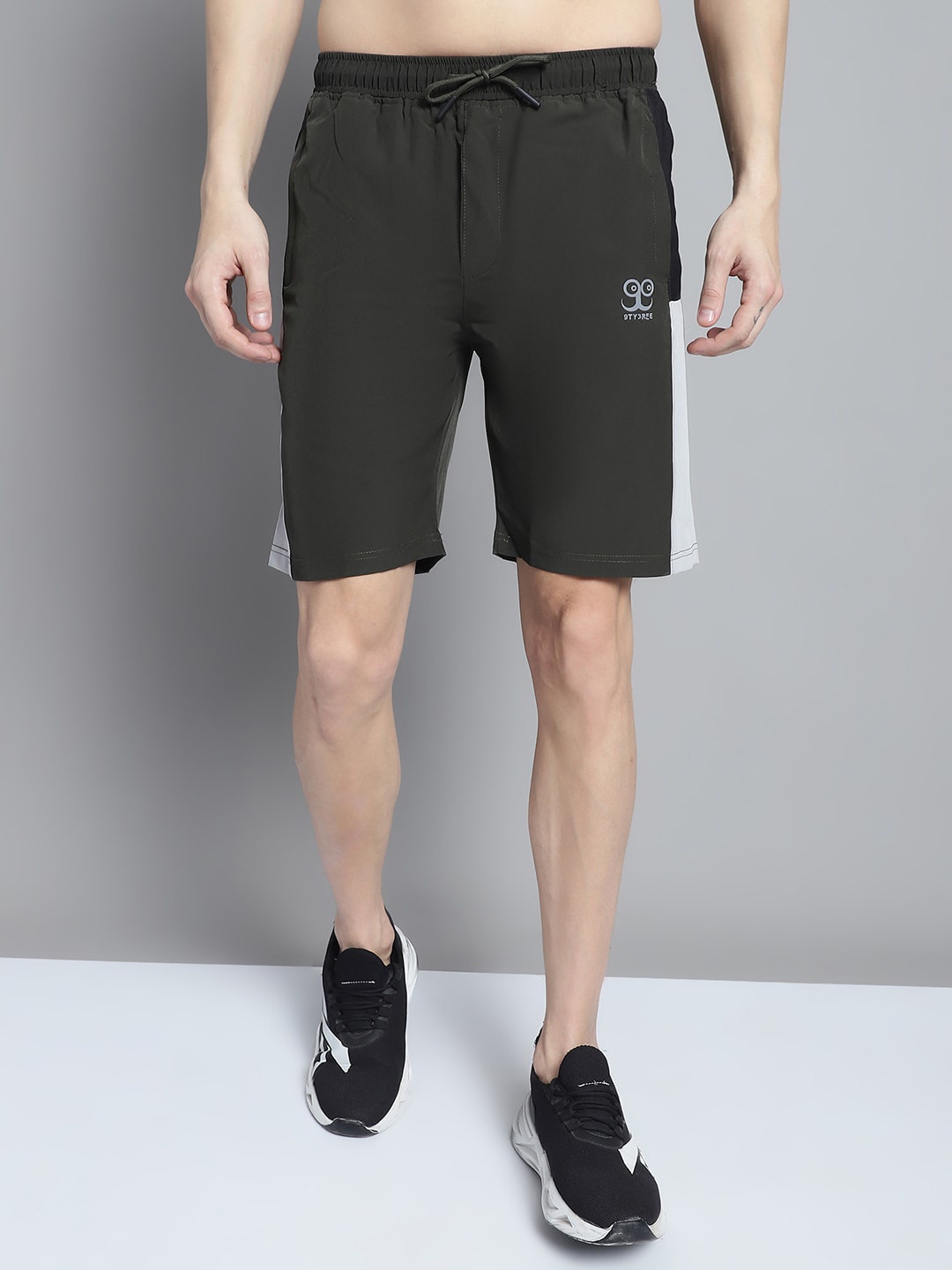 

9ty3ree Men Mid Rise Sports Shorts, Olive