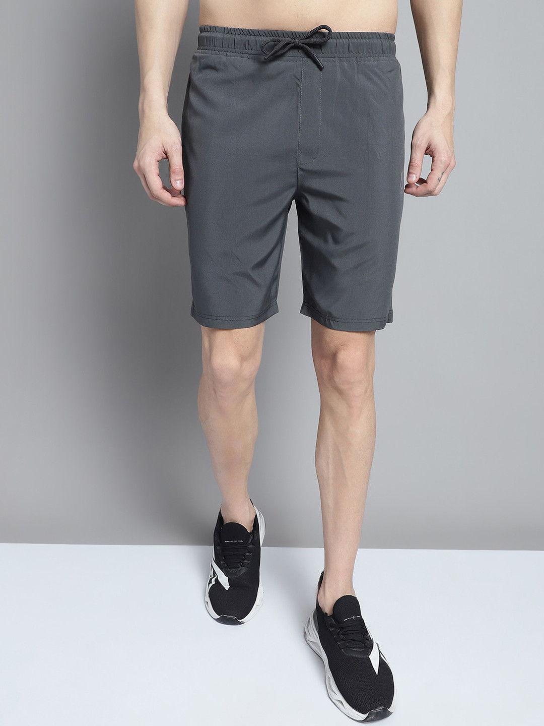 

9ty3ree Men Mid Rise Sports Shorts, Charcoal