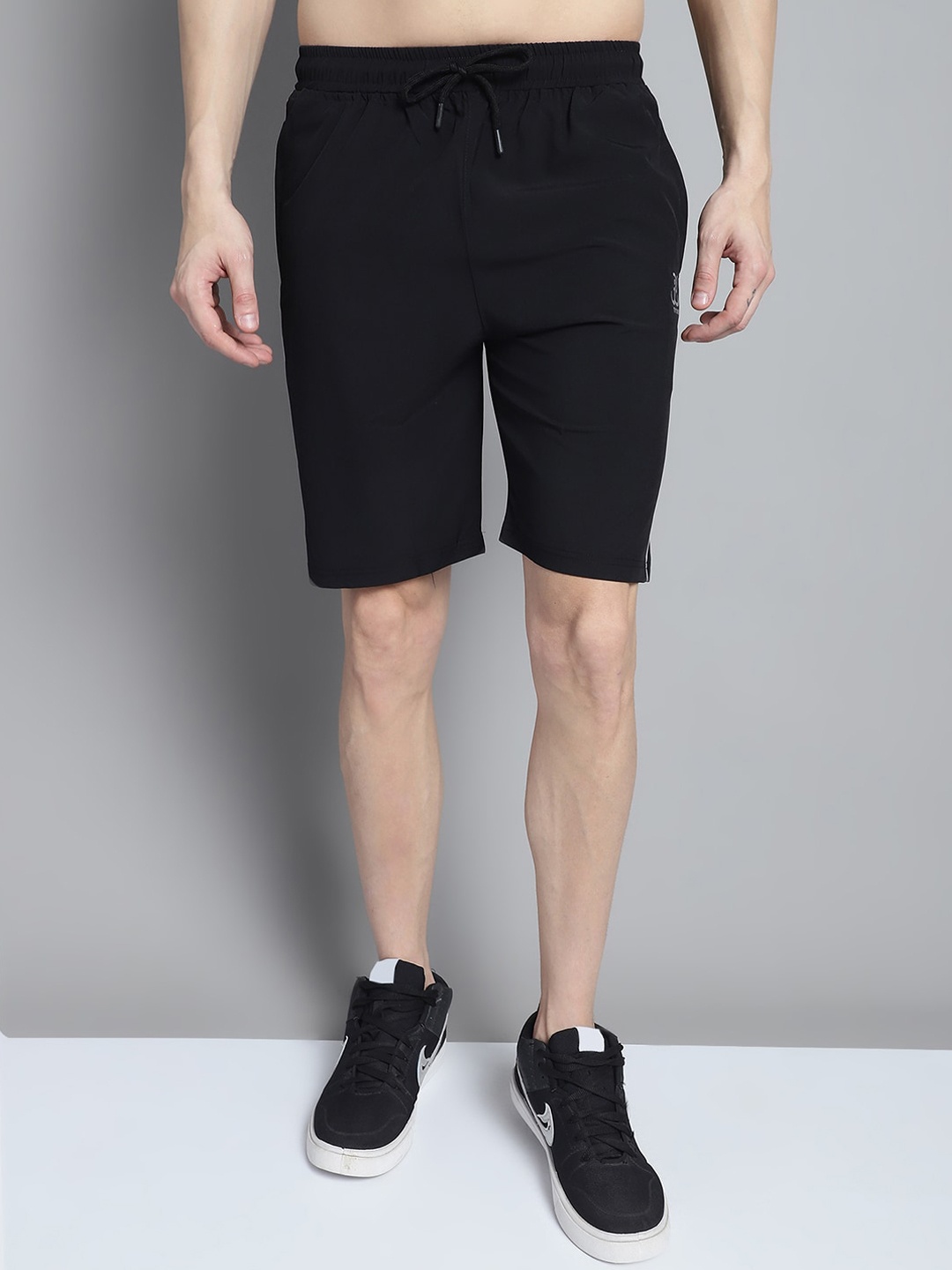 

9ty3ree Men Mid Rise Sports Shorts, Black