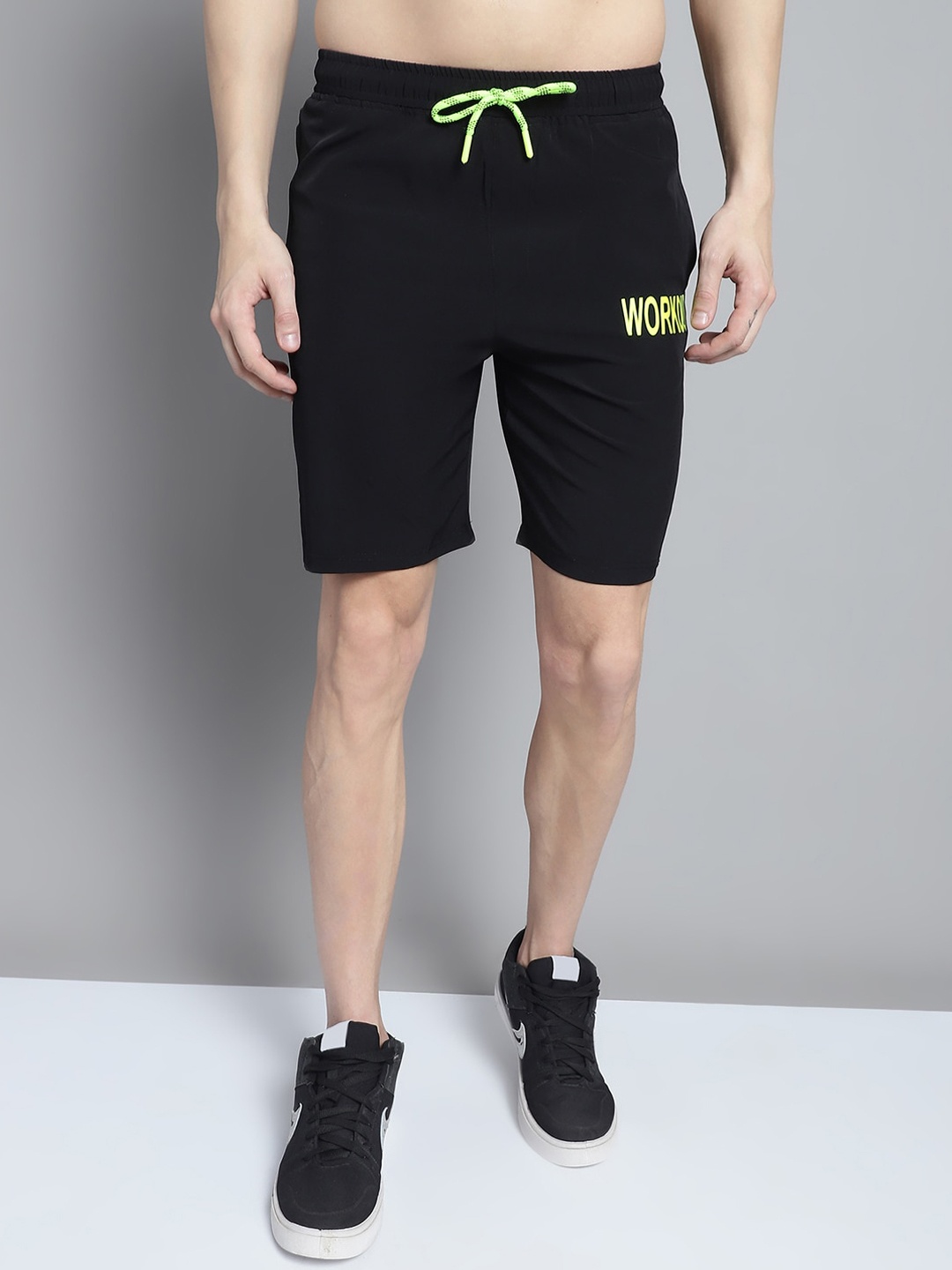 

9ty3ree Men Mid Rise Sports Shorts, Black