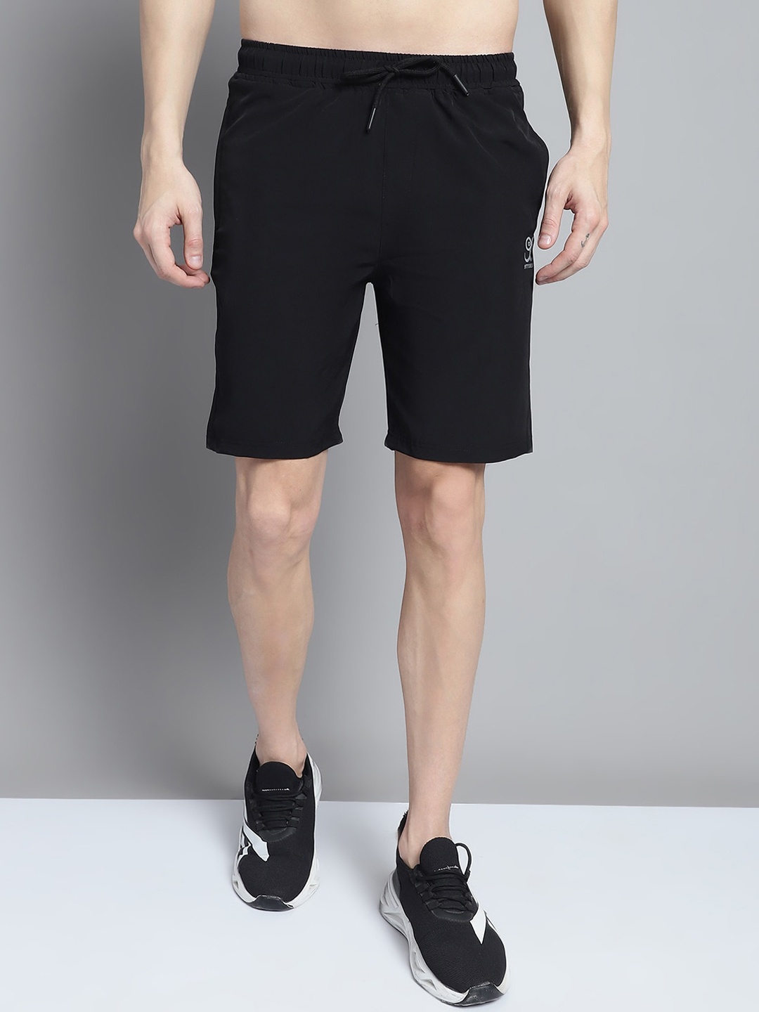 

9ty3ree Men Mid Rise Sports Shorts, Black