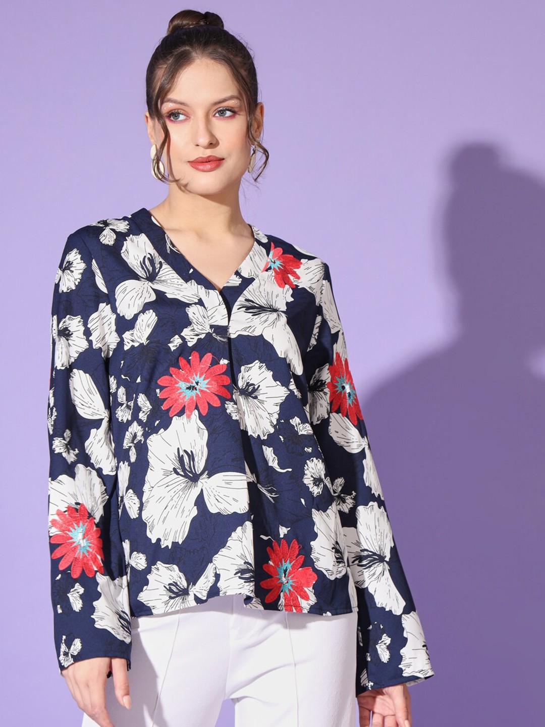 

angloindu Floral Print V-Neck Top, Navy blue