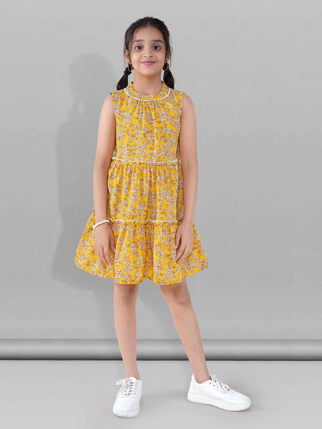 

FASHION DREAM Girls Floral Printed Sleeveless Tiered A-Line Dress, Yellow