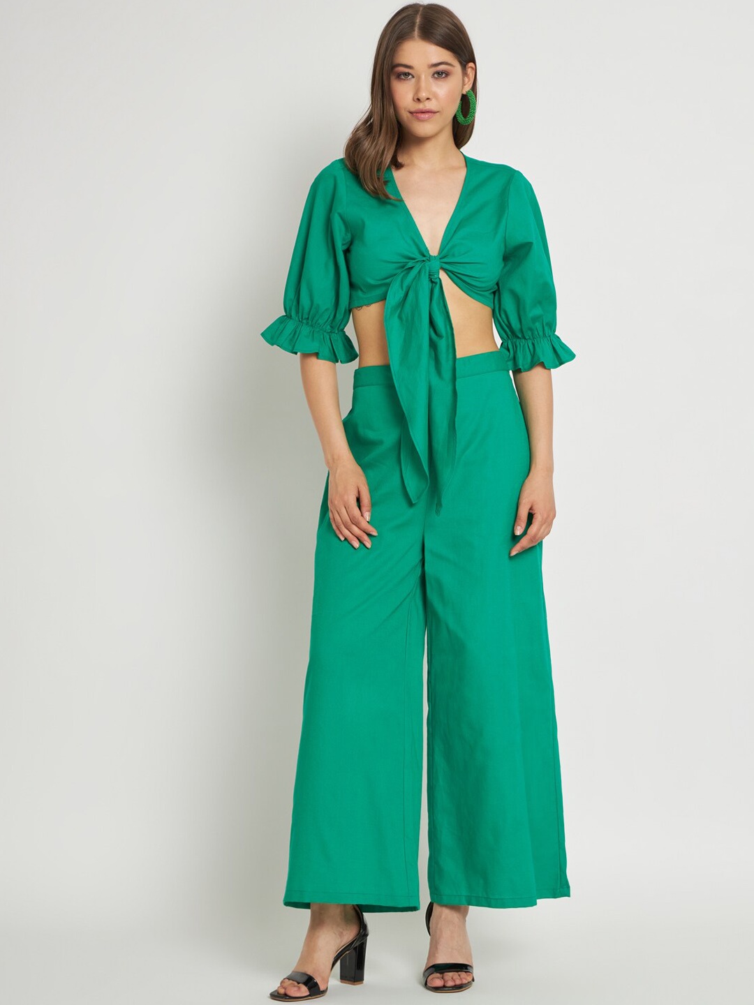 

CUFFS N LASHES Short Puff Sleeves Crop-Top With Trouser, Green