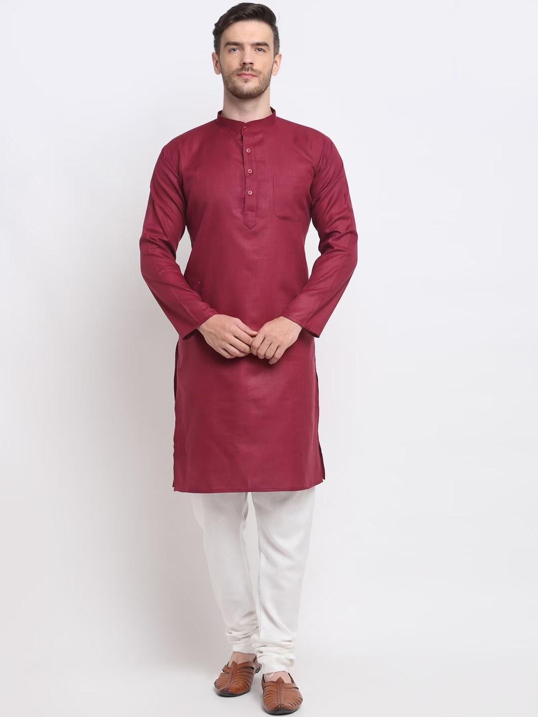 

Angroop Mandarin Collar Straight Kurta With Pyjamas, Magenta