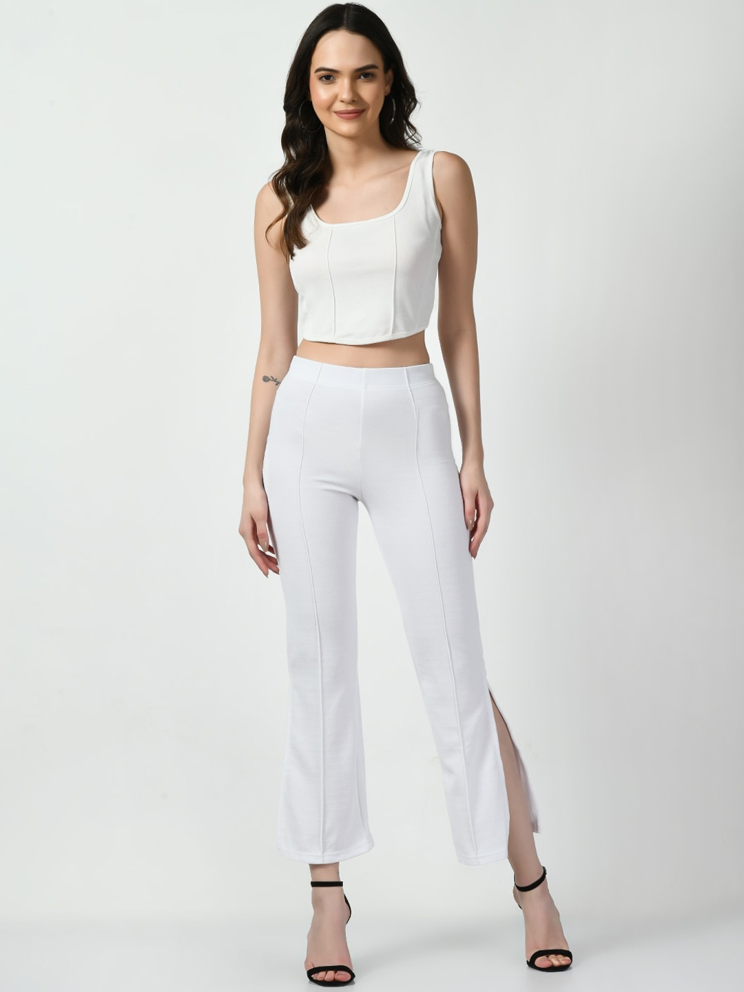 

CLAFOUTIS Square Neck Crop-Top With Trousers, White