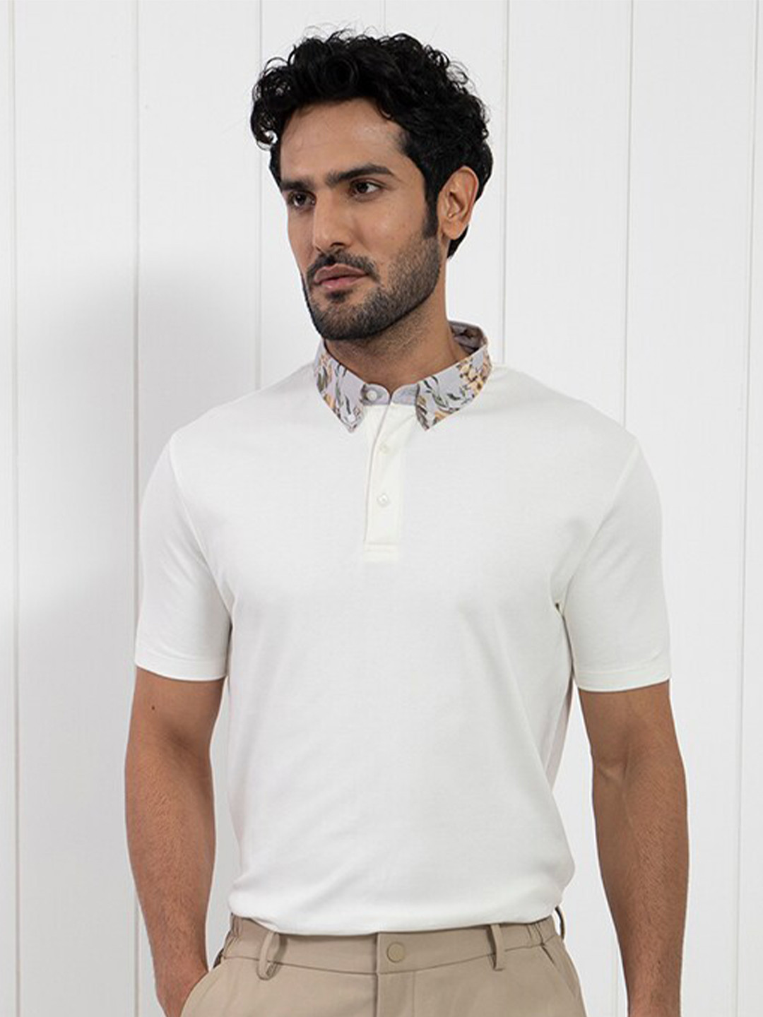 

RARE RABBIT Men Rings-4 Slim Fit Solid Polo Collar T-Shirt, Off white