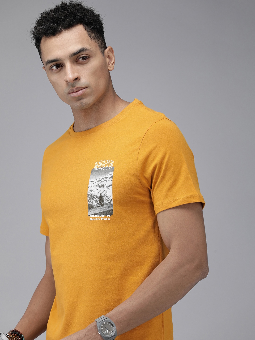 

Roadster Men Graphic Printed T-shirt, Mustard