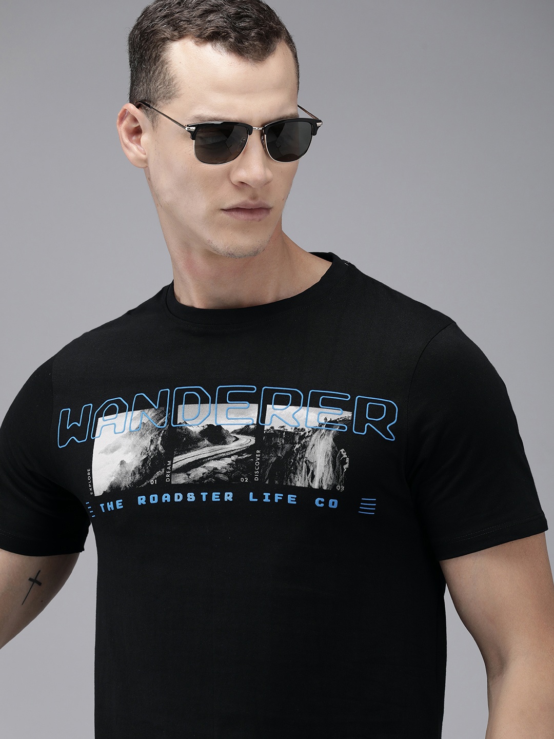 

Roadster Men Graphic Printed T-shirt, Black