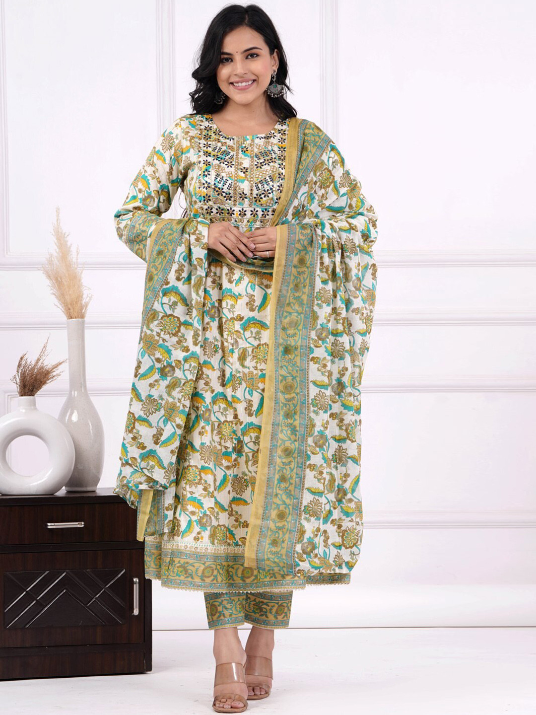 

UNISETS Floral Printed Mirror Work Anarkali Kurta & Trousers With Dupatta, White