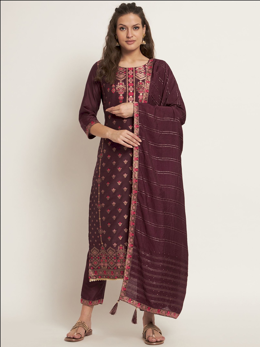 

Shopping Queen Floral Print Woven Design Regular Gotta Patti Kurta with Pyjamas & Dupatta, Maroon