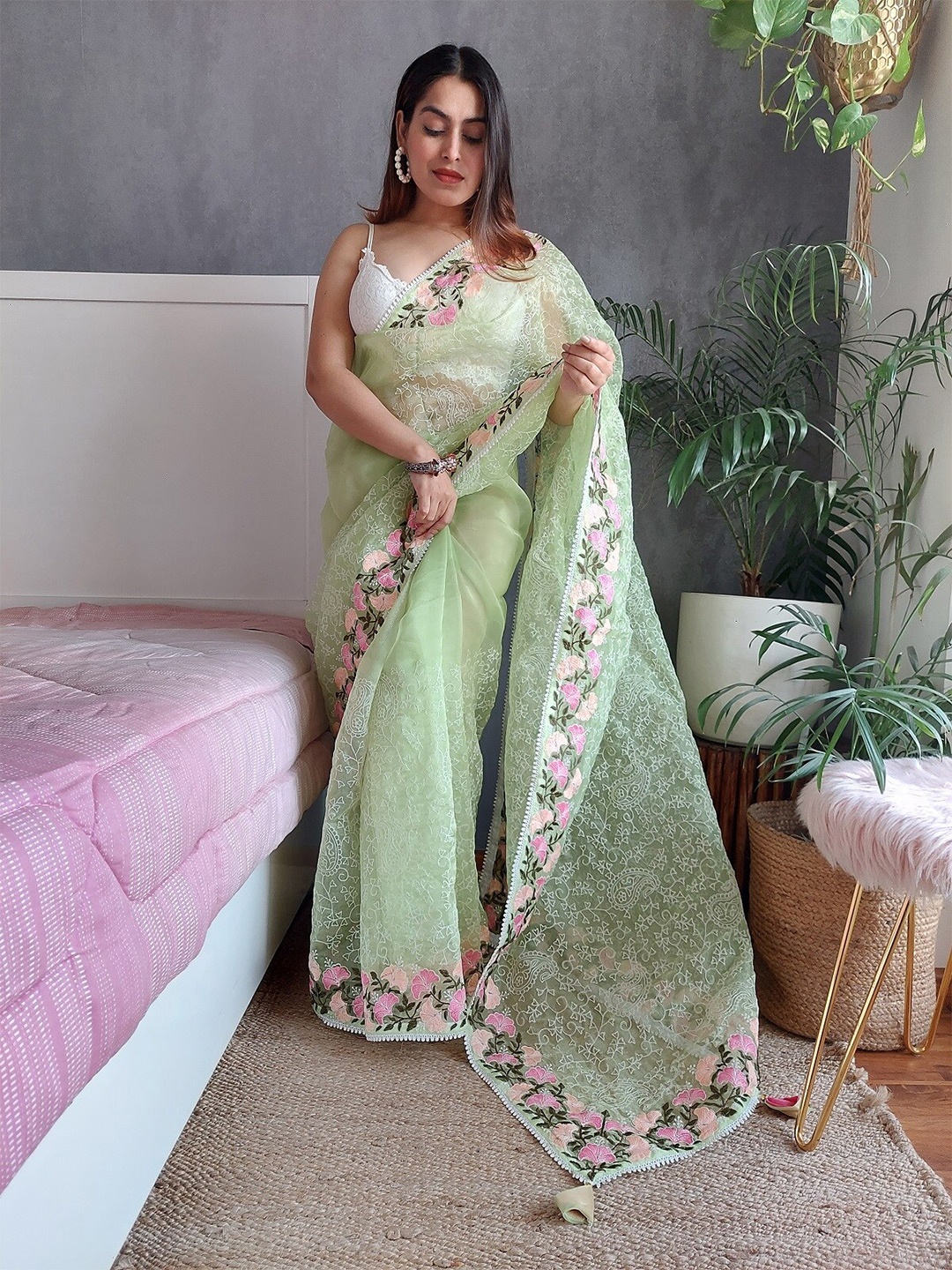 

Anouk Green & Pink Floral Embroidered Organza Saree